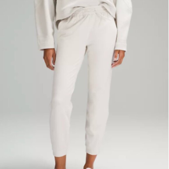 lululemon athletica Pants - 👖 Lululemon Soft Jersey Classic-Fit Mid-Rise Jogger Size 8